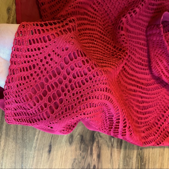 3/$20 🌸 Maurices semi-sheer lace pink-red racerback top, Small - Picture 4 of 7